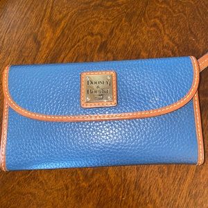 Dooney & Bourke Pebble Leather Wallet